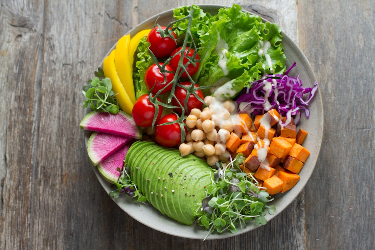 Nutricionista certificado realizando consulta